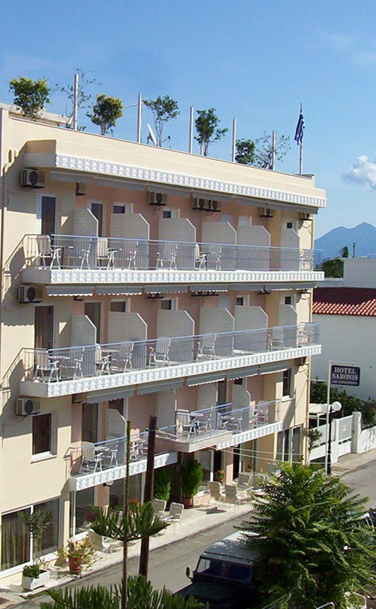 Hotel Saronis 3*