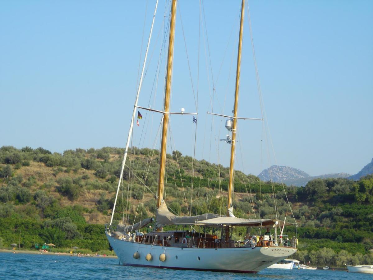 Saronis מלון Epidaurus